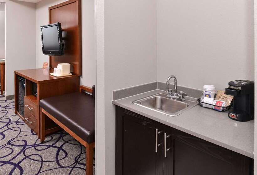 فندق Comfort Inn & Suites Frisco   Plano