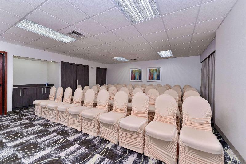 فندق Comfort Inn & Suites Frisco   Plano