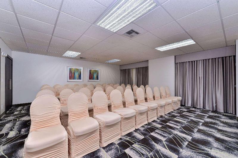 فندق Comfort Inn & Suites Frisco   Plano