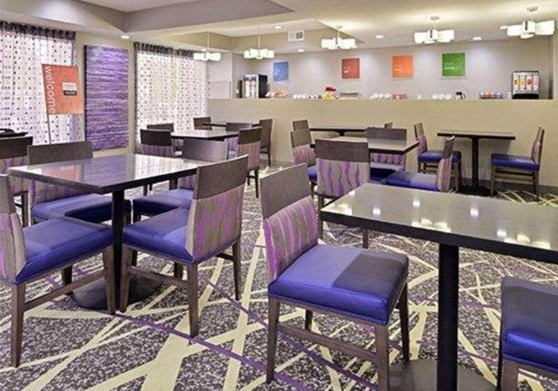 فندق Comfort Inn & Suites Frisco   Plano