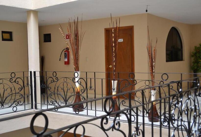 فندق Conquistadores