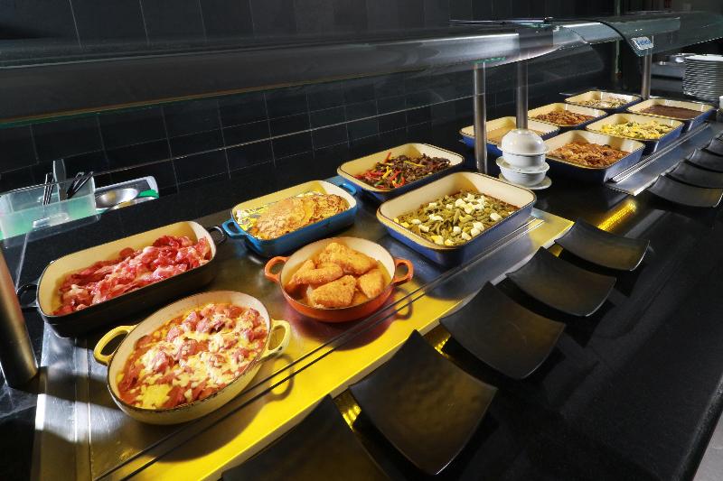 Отель Crowne Plaza Leon, An Ihg