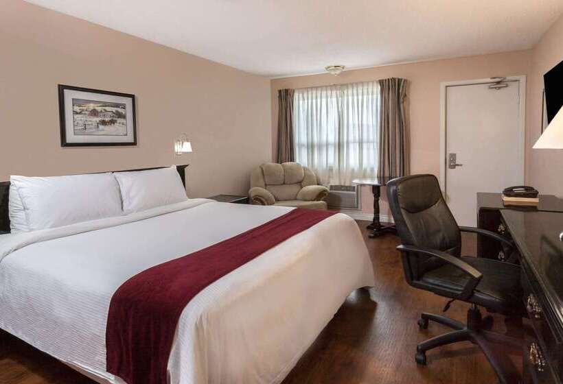 Отель Days Inn By Wyndham Fredericton