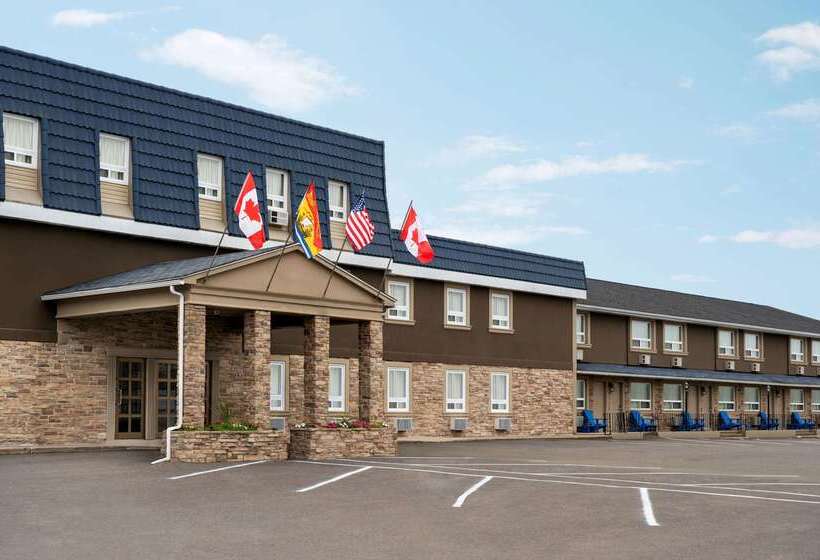 Отель Days Inn By Wyndham Fredericton