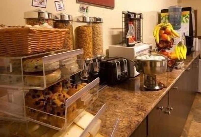 酒店 Days Inn By Wyndham Surrey