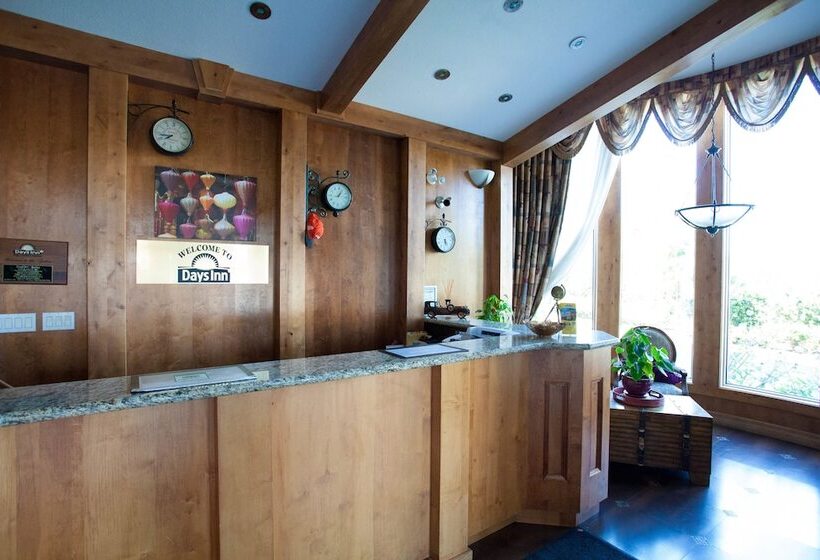 酒店 Days Inn By Wyndham Surrey