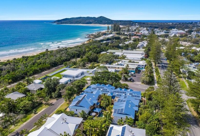 هتل Eco Beach Resort