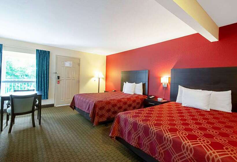 فندق Econo Lodge Inn & Suites