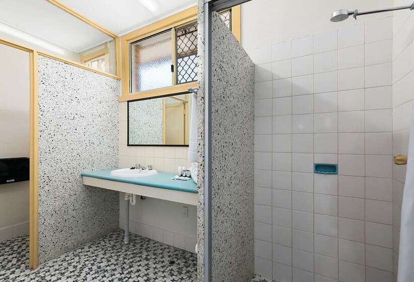 هتل Econo Lodge Park Lane