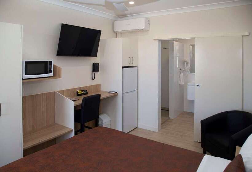 هتل Econo Lodge Park Lane