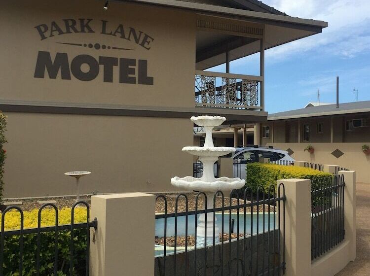 هتل Econo Lodge Park Lane