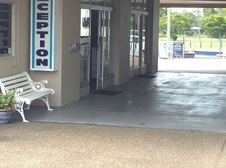 هتل Econo Lodge Park Lane