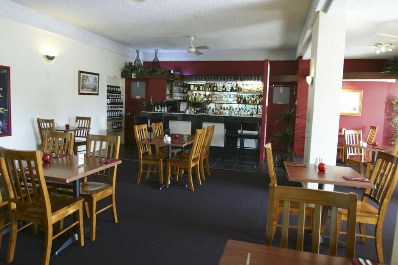 هتل Econo Lodge Park Lane