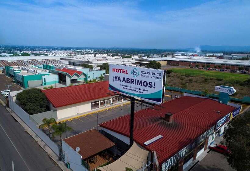 فندق Excellence Express & Suites