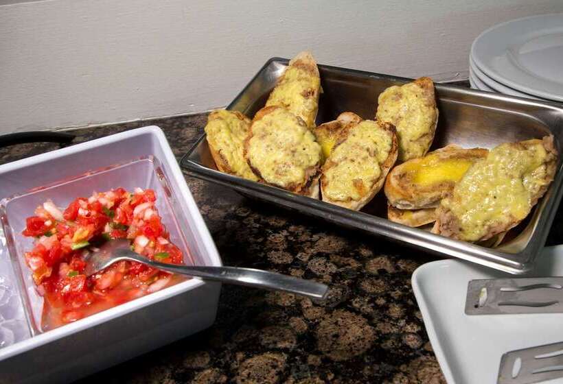 فندق Excellence Express & Suites