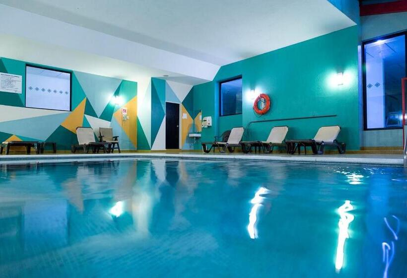 فندق Excellence Express & Suites