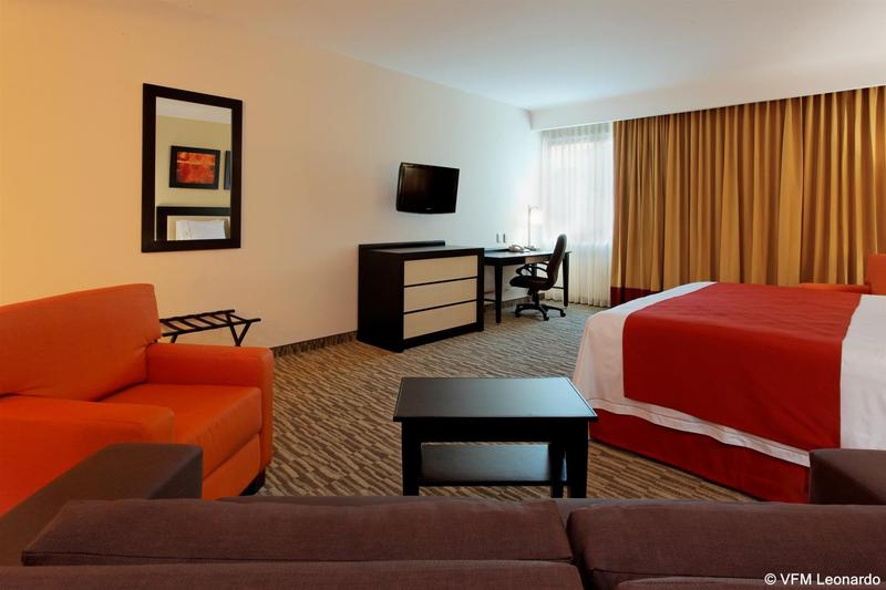 فندق Excellence Express & Suites