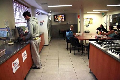 Отель Habitat Hq Hostel