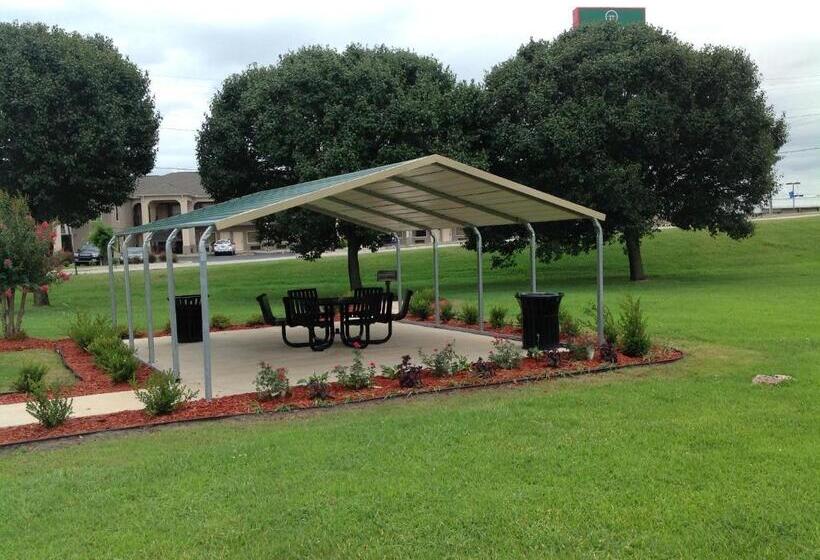 فندق Hallmarc Inn & Suites Of West Memphis