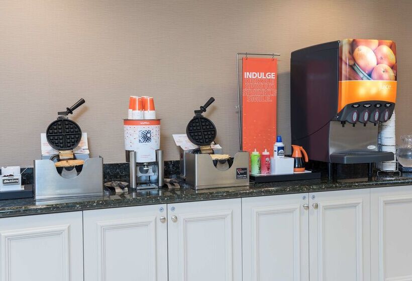 هتل Hampton Inn & Suites Hartfordmanchester