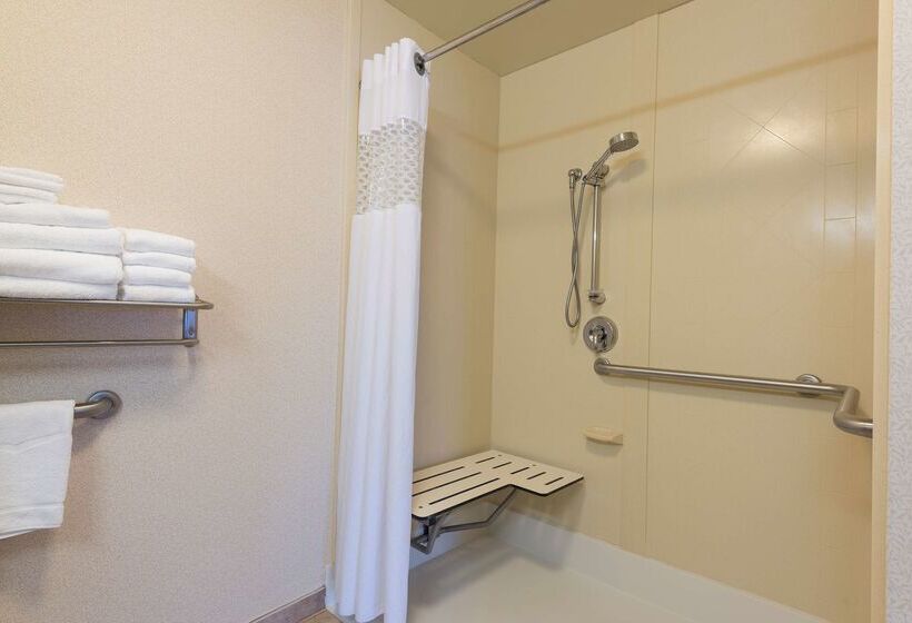 هتل Hampton Inn & Suites Hartfordmanchester