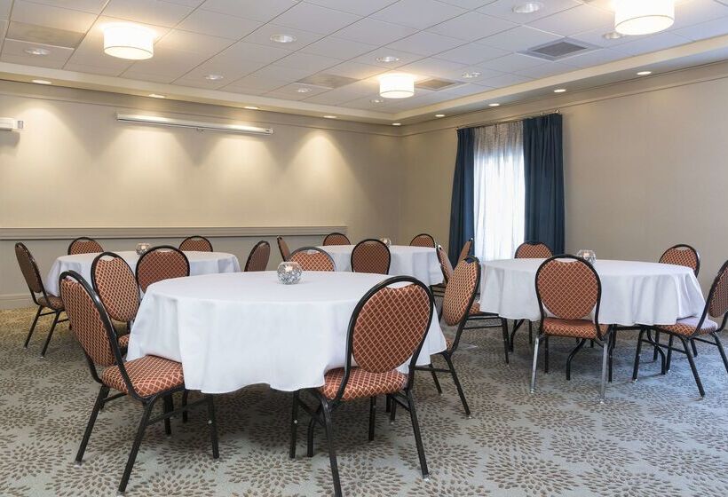 هتل Hampton Inn & Suites Hartfordmanchester