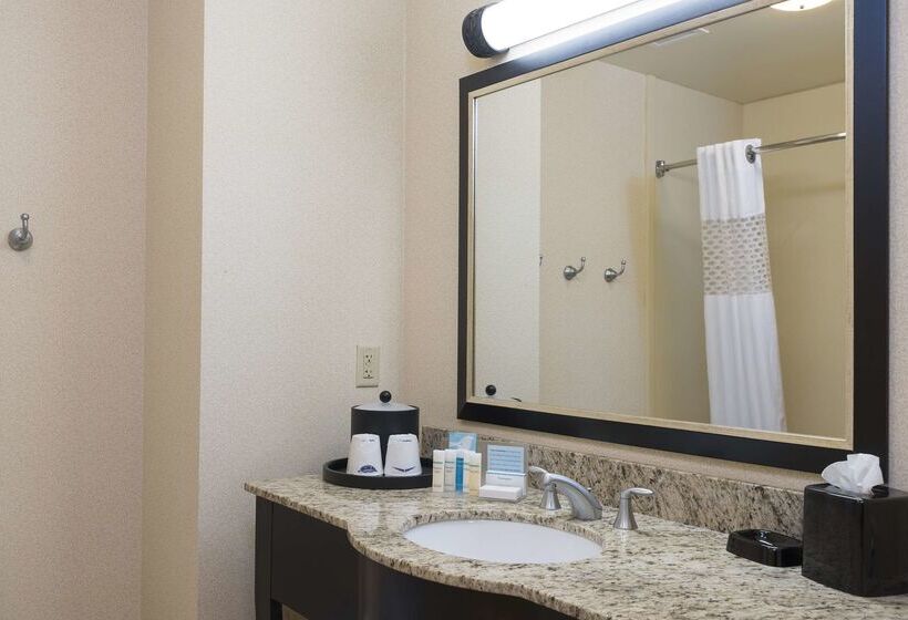 هتل Hampton Inn & Suites Hartfordmanchester