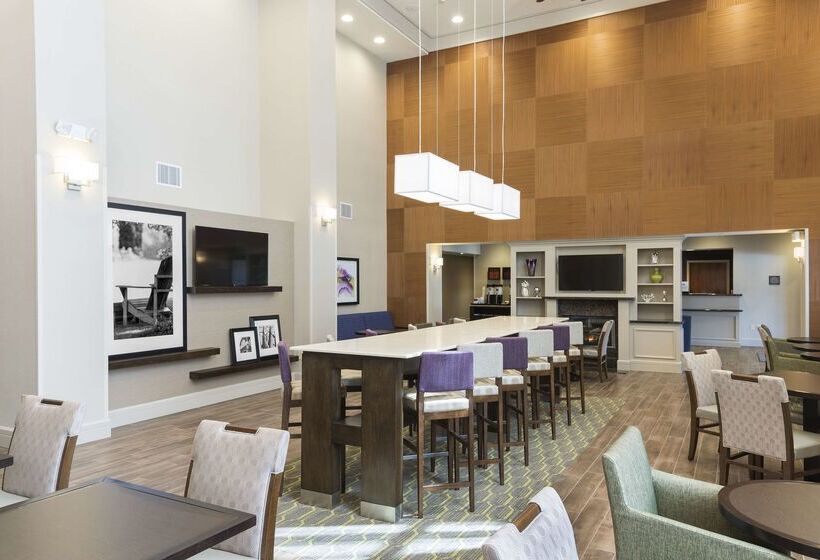 هتل Hampton Inn & Suites Hartfordmanchester