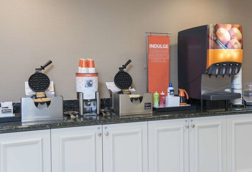 هتل Hampton Inn & Suites Hartfordmanchester