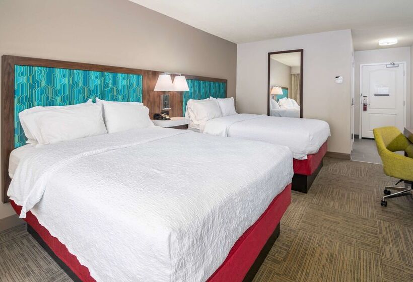 هتل Hampton Inn & Suites Hartfordmanchester