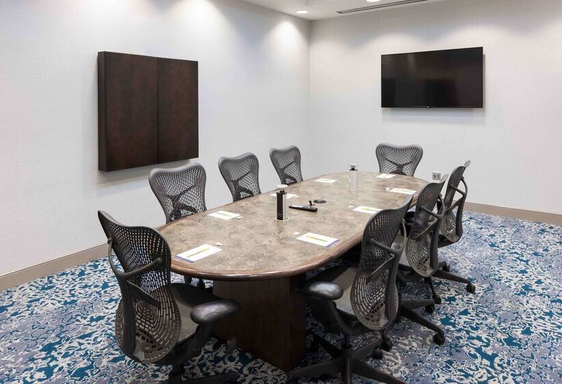 בית מלון כפרי Hilton Garden Inn Detroit/novi