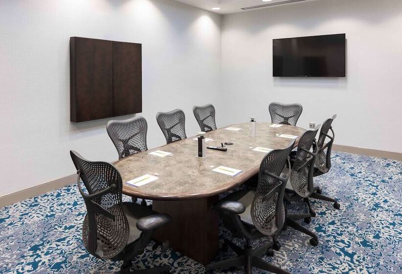 בית מלון כפרי Hilton Garden Inn Detroit/novi