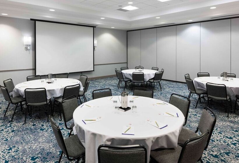 בית מלון כפרי Hilton Garden Inn Detroit/novi