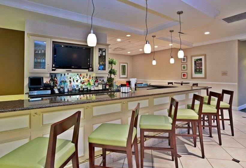 בית מלון כפרי Hilton Garden Inn Detroit/novi