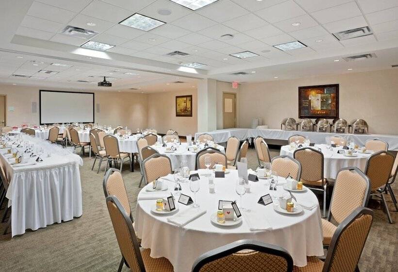 Holiday Inn Hotel & Suites Surrey East   Cloverdale, An Ihg