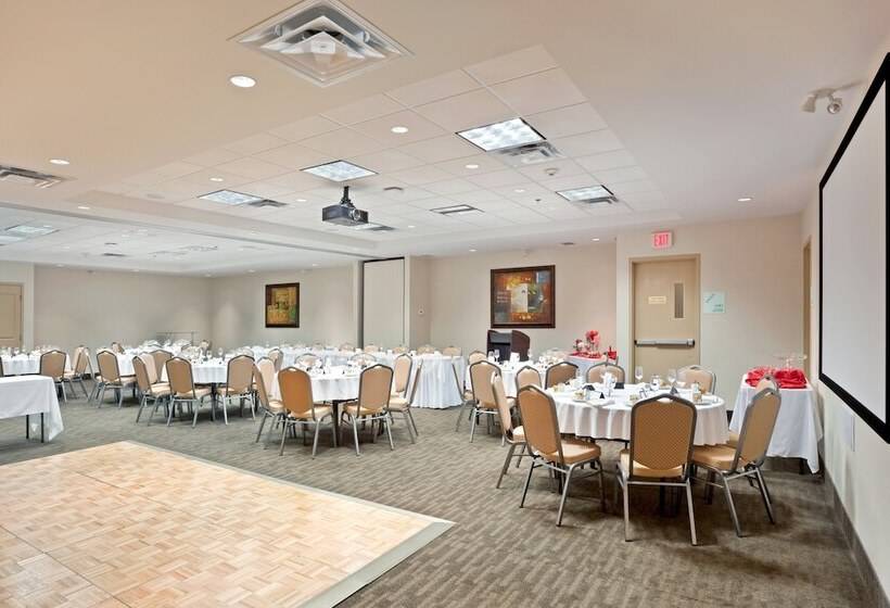 Holiday Inn Hotel & Suites Surrey East   Cloverdale, An Ihg