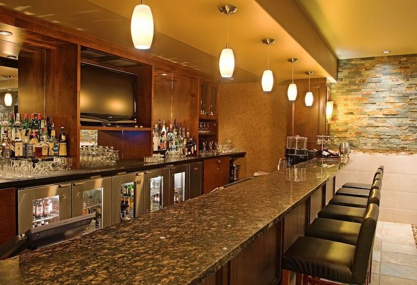 Holiday Inn Hotel & Suites West Edmonton, An Ihg