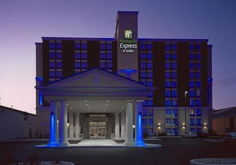 Holiday Inn Express Hotel & Suites Chatham South, An Ihg