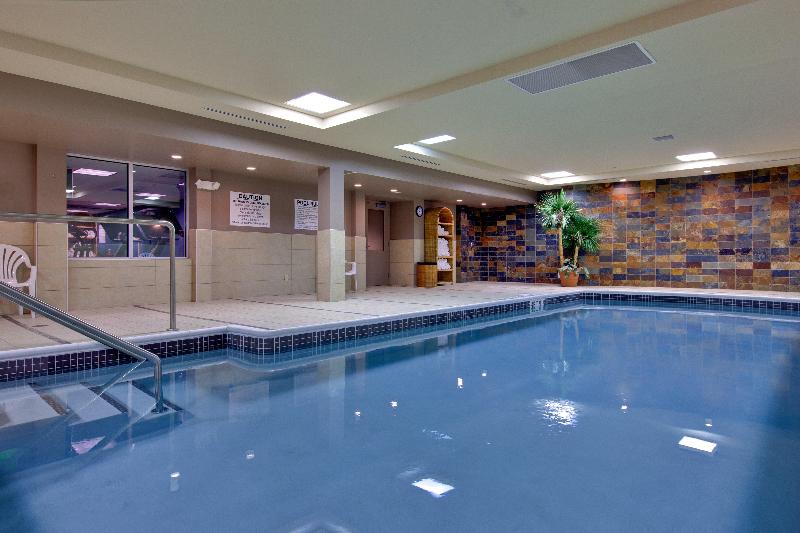 Holiday Inn Express Hotel & Suites Chatham South, An Ihg