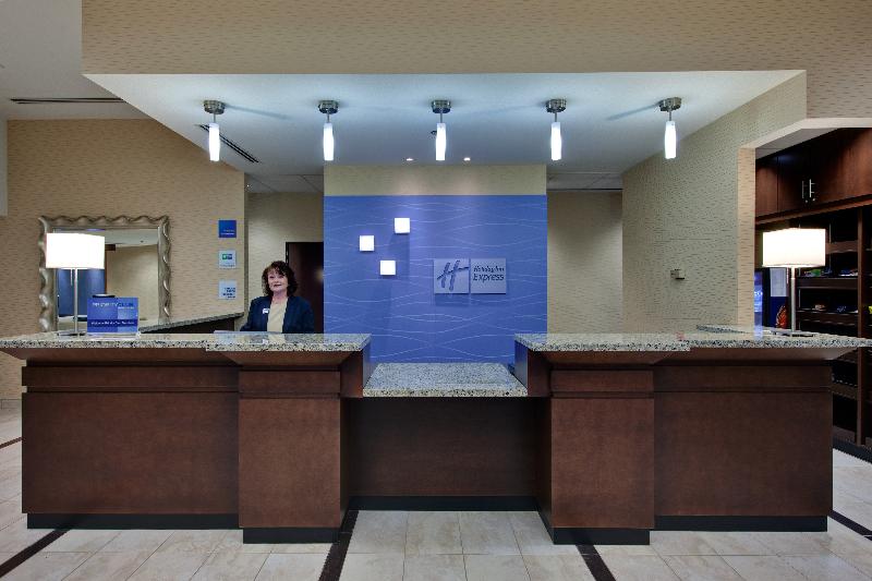 Holiday Inn Express Hotel & Suites Chatham South, An Ihg