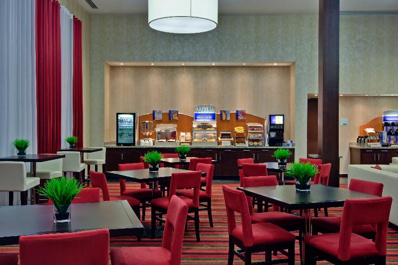 Holiday Inn Express Hotel & Suites Chatham South, An Ihg