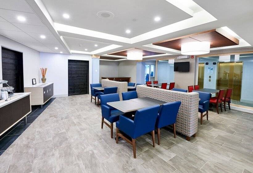 Holiday Inn Express Hotel & Suites Dieppe Airport, An Ihg