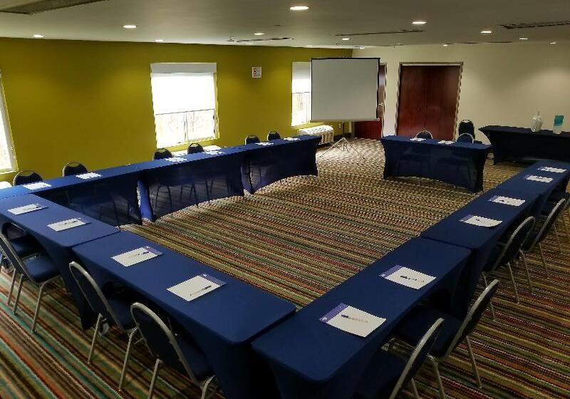 Holiday Inn Express Hotel & Suites Mebane, An Ihg