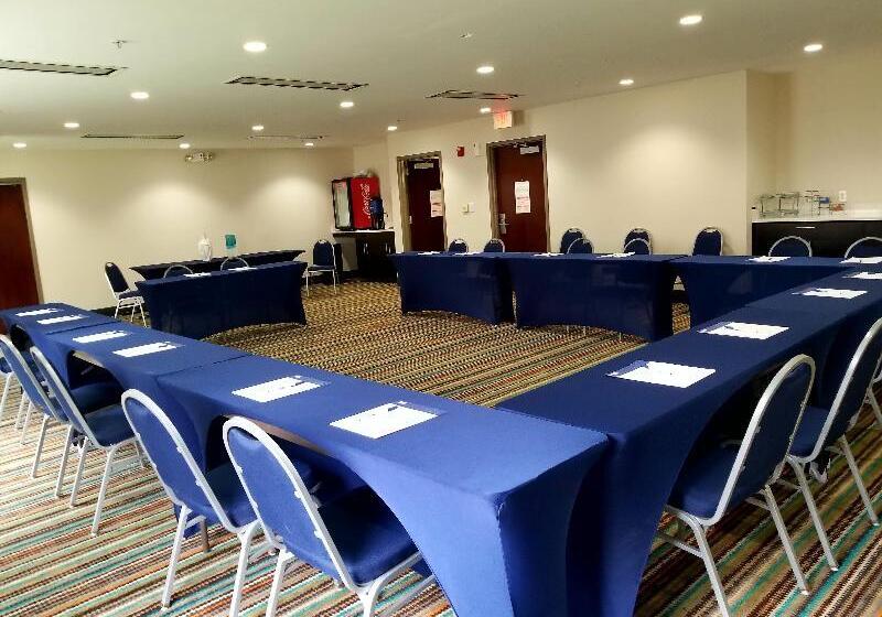 Holiday Inn Express Hotel & Suites Mebane, An Ihg