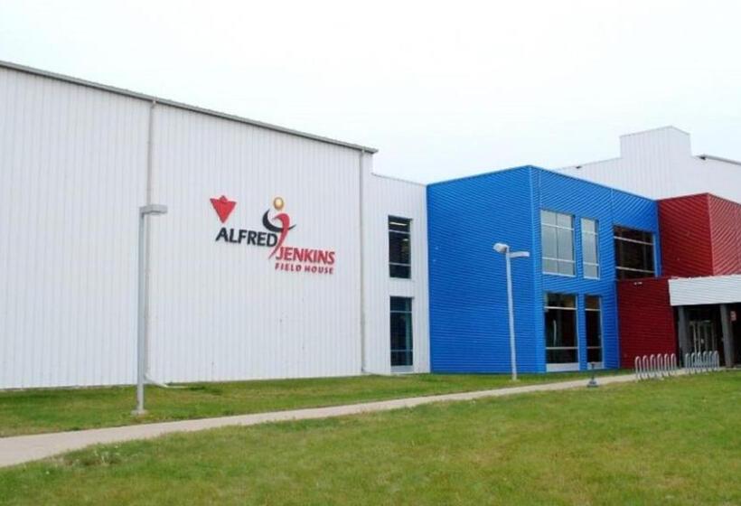 호텔 Ramada By Wyndham Prince Albert