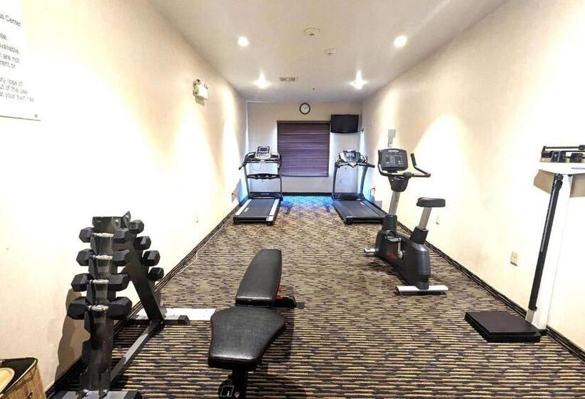 호텔 Ramada By Wyndham Prince Albert