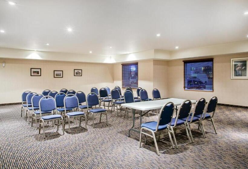 호텔 Ramada By Wyndham Prince Albert