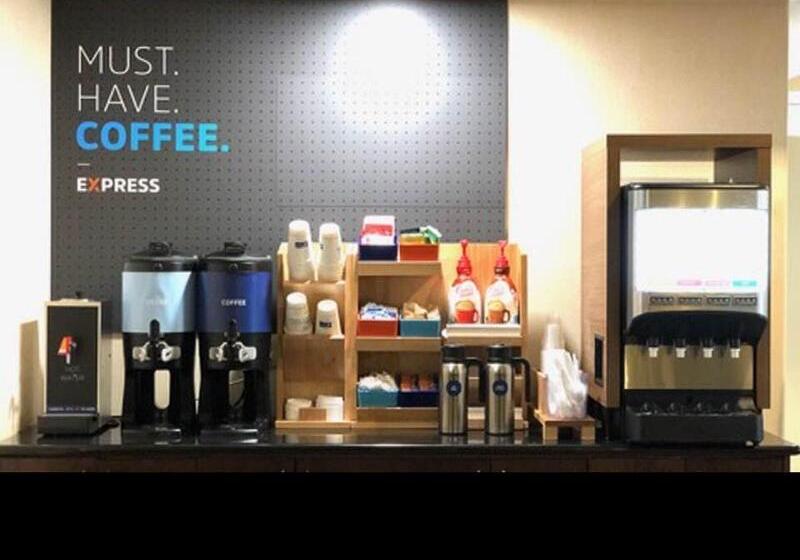 호텔 Ramada By Wyndham Prince Albert