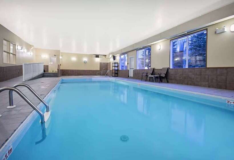 호텔 Ramada By Wyndham Prince Albert