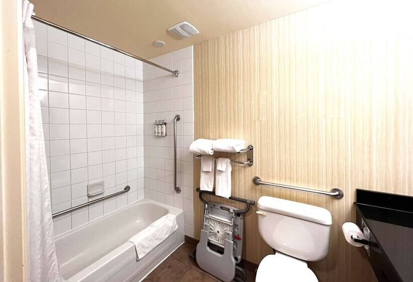 호텔 Ramada By Wyndham Prince Albert